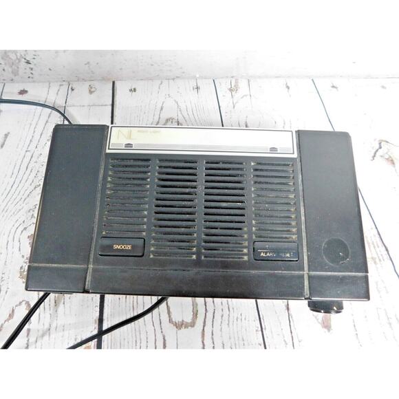 SoundDesign 3753 BLK AM-FM Dual Alarm Clock Radio Vintage Rare Tested/Working - Picture 4 of 5